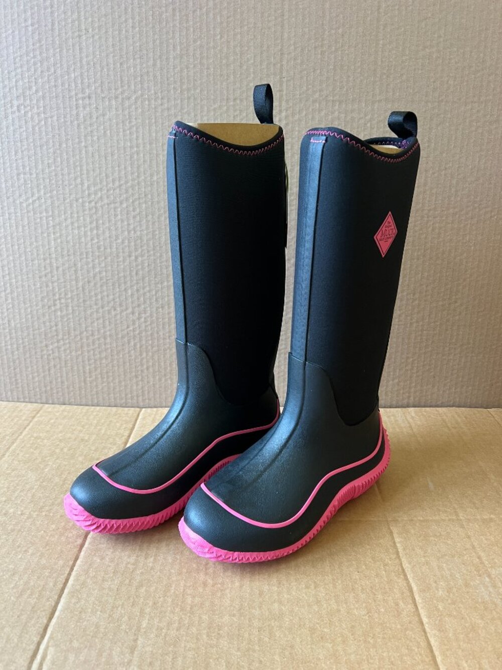 Muck Hale Boot Women's Size 7 Hot Pink and Black Sporty Multi-Season